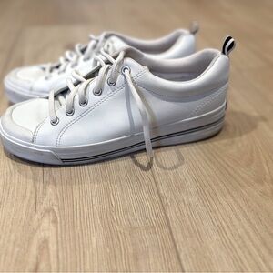 Ladies Keds leather tennis shoes